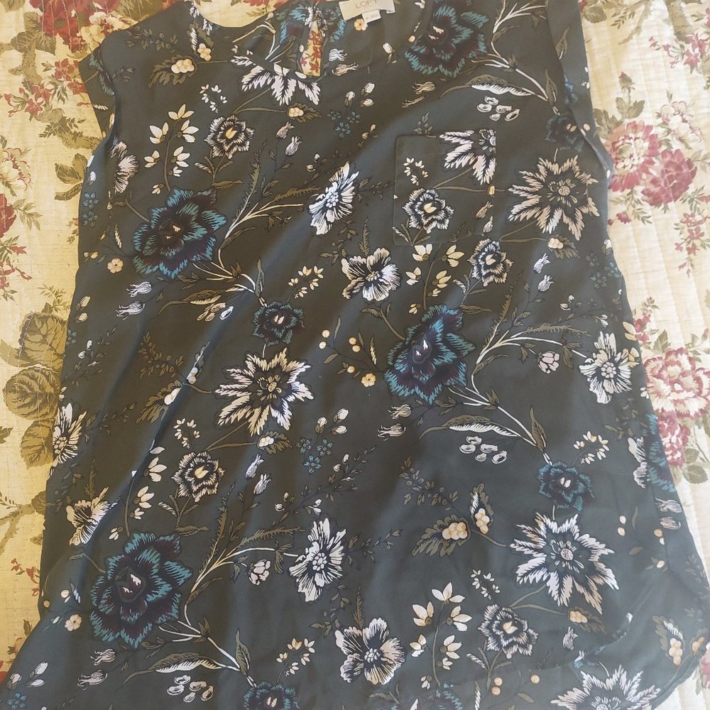 Loft short sleeve tank top dressy